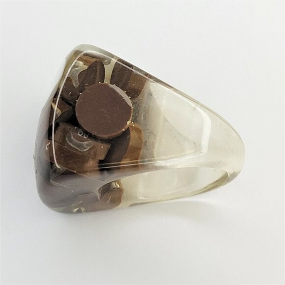Chunky Clear Resin Ring With Brown and White Pill Beads Square Shape Lucite Ring - Picture 4 of 10